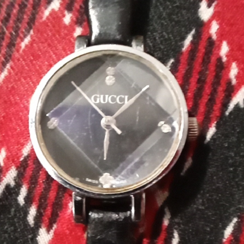 Gucci Black and Silver Women's Watch